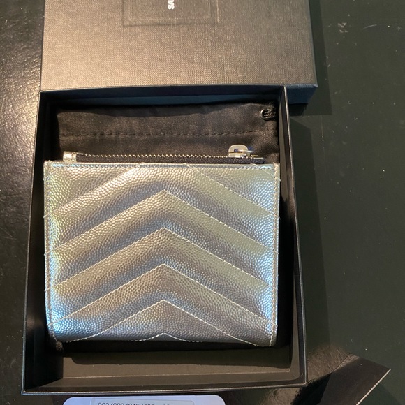 NEW YSL WALLET CARD HOLDER METALLIC SILVER - Picture 5 of 9